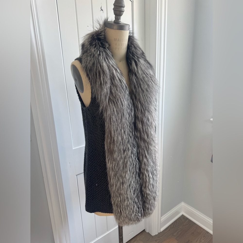 Lafayette 148 New York Grey 100% Cashmere Vest with Fox Fur Trim size L